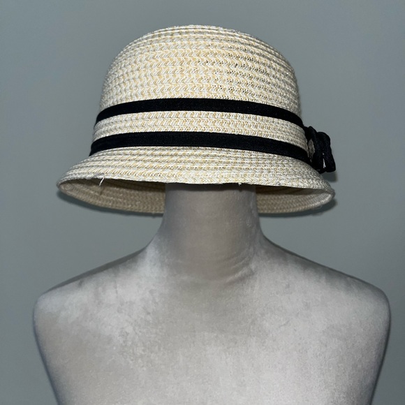 NWOT Milani 👒 Straw Hat w/bow and black detailing - Picture 5 of 5
